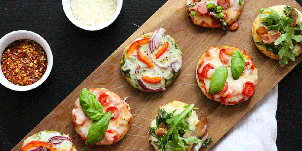 طرز تهیه مینی پیتزا با خمیر گل کلم رژیمی برای 12 نفر